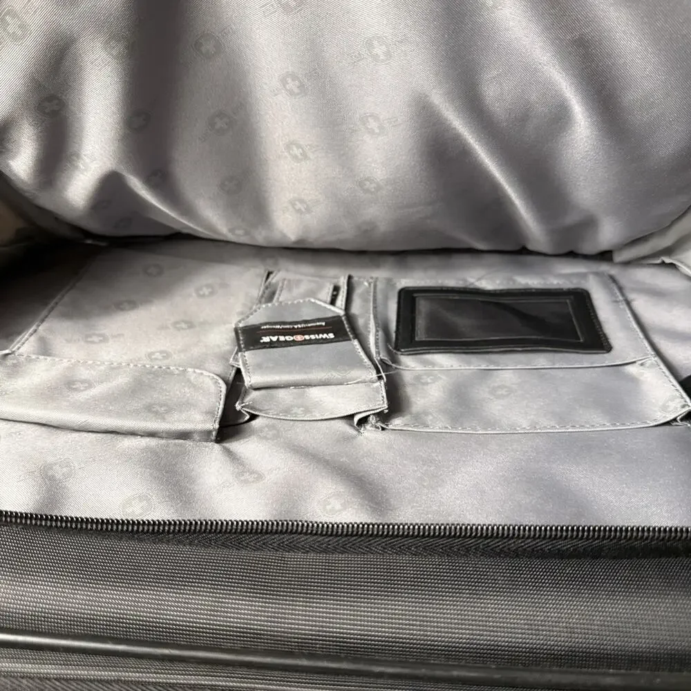 Swiss Gear by Wenger The Insight GRY BLK Computer Case 17